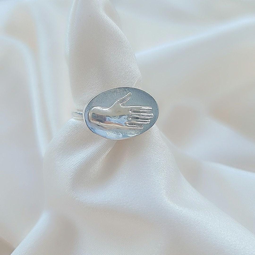 Frida Hand Ring-925 Sterling Silver Minimalistic Design - La mano- Mexico