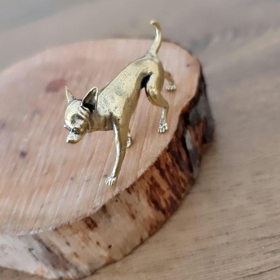 Ornament brass chihuahua Decorative figure Solid & Sturdy Sculpture- Realistic - 34 grams