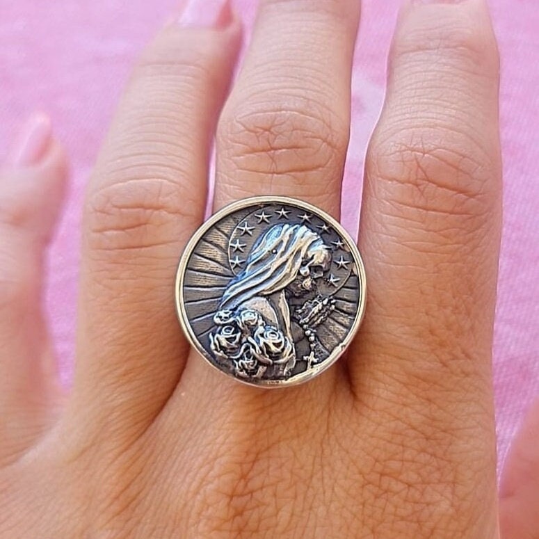 Handcrafted Santa Muerte 925 Silver Ring: Gothic Skull Jewelry