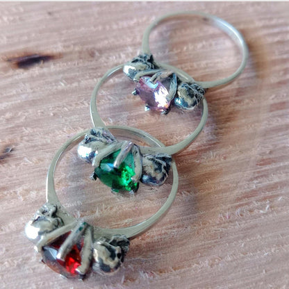 Sterling Silver Skull Solitaire Ring: Gothic Zircon Stone