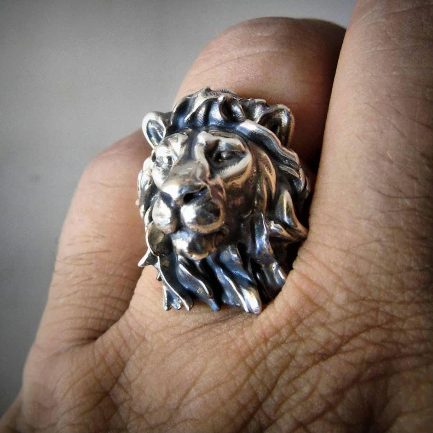 Handmade Sterling Silver Lion Head Ring: Majestic Animal Jewelry