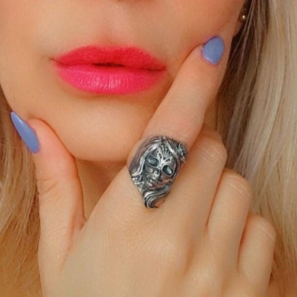 Day of the Dead Girl Skull Ring - Vintage  Sterling Silver - Celebrate Life & Death - Statement Ring    "amuleto de plata"