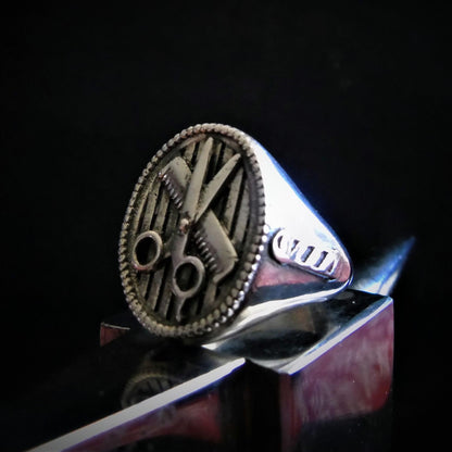 Scissors & Comb ring - Stylish Accessory - 925 Sterling Silver - solid and sturdy