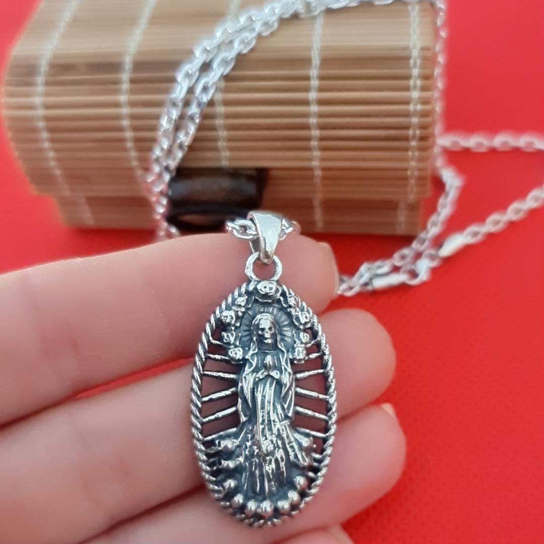 Santa Muerte Pendant  - Distinctly  Angel of Death's Mystique   "amuleto de plata"
