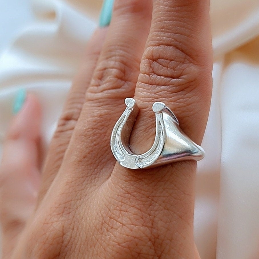 Sterling Silver Horseshoe Signet Ring - Lucky Charm