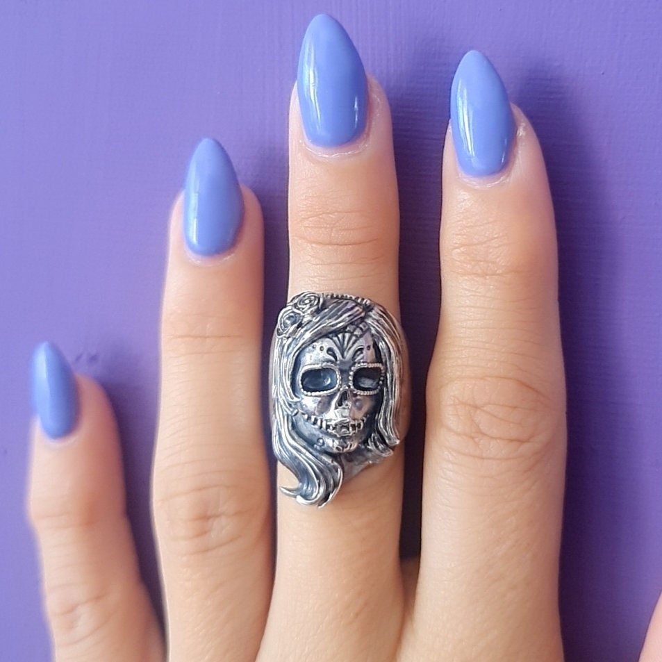 Day of the Dead Girl Skull Ring - Vintage  Sterling Silver - Celebrate Life & Death - Statement Ring    "amuleto de plata"