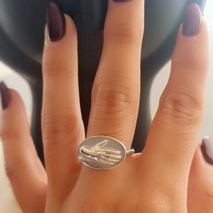 Frida Hand Ring-925 Sterling Silver Minimalistic Design - La mano- Mexico