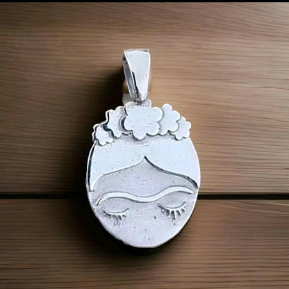 Frida Kahlo Pendant Necklace: 925 Sterling Silver, Iconic Mexican Painter