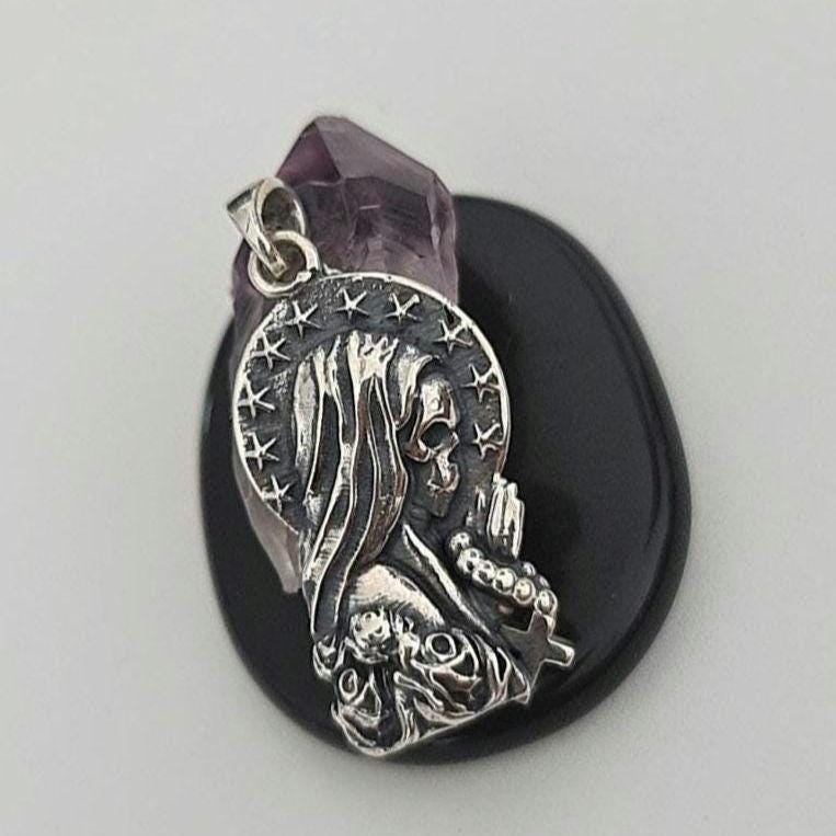 925 Silver Santa Muerte praying Pendant  with Roses & A cross Rosary - Holy Death