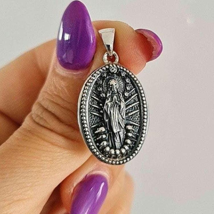 Handmade 925 Silver La Santa Muerte Pendant: Gothic Skull Jewelry