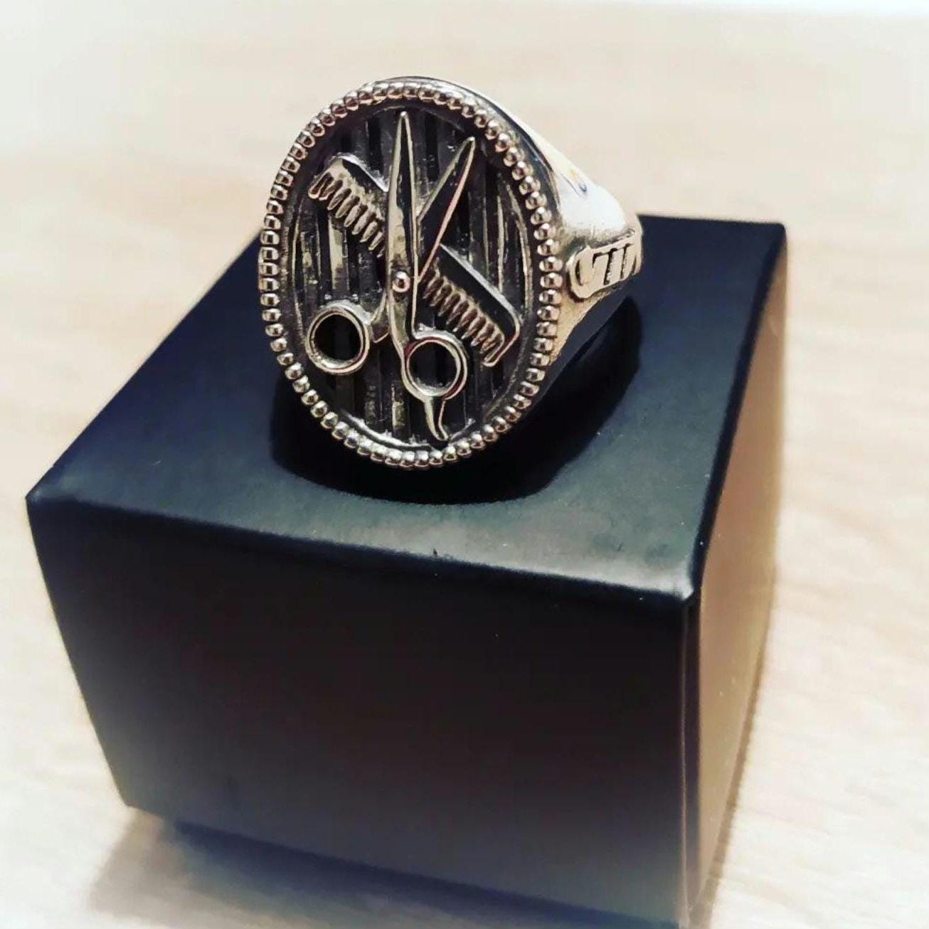 Scissors & Comb ring - Stylish Accessory - 925 Sterling Silver - solid and sturdy