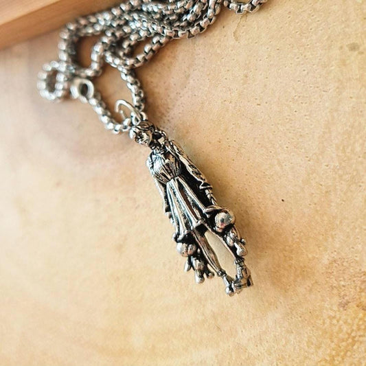 Anime Girl Pewter Necklace: Retro Rock Hip Hop Jewelry