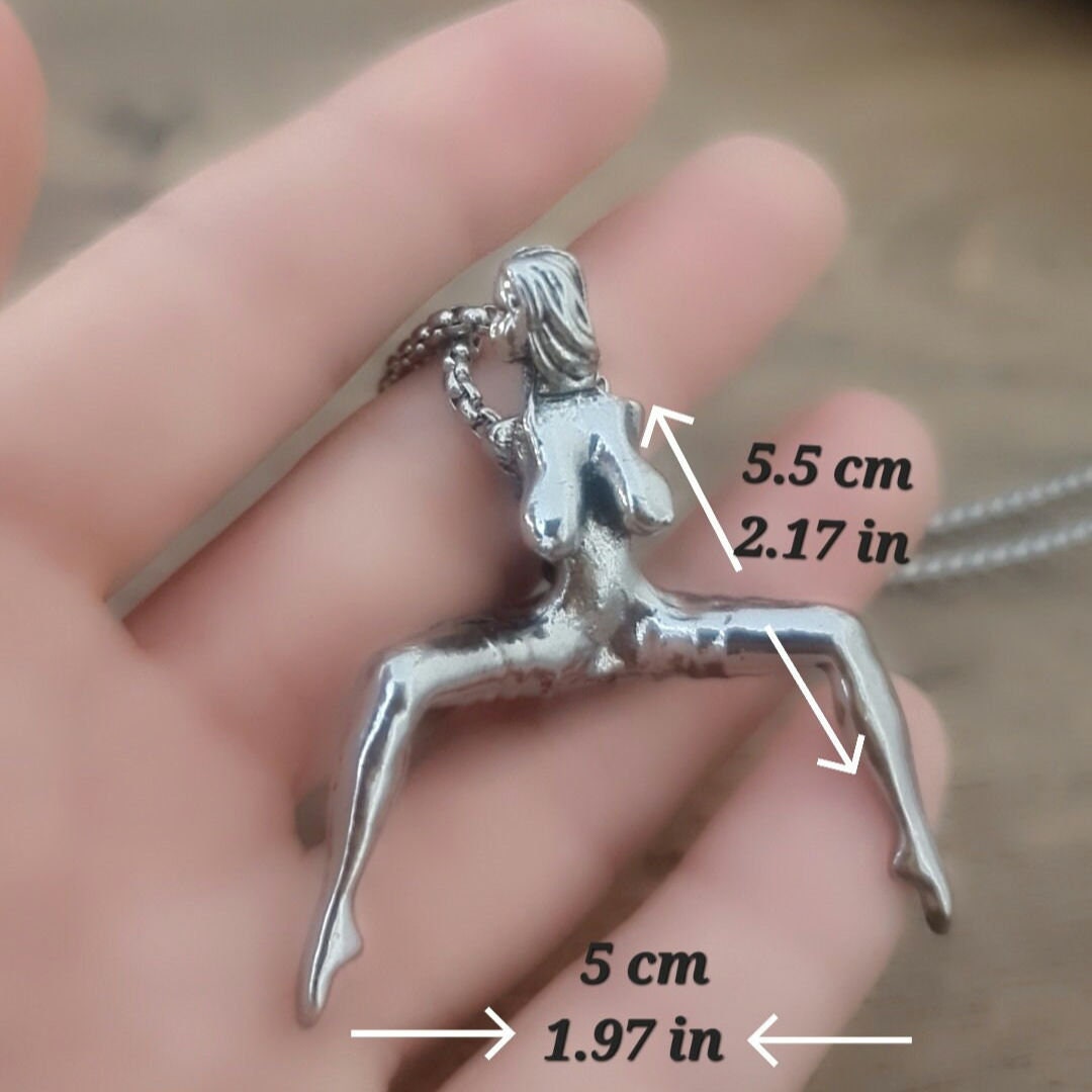 Oversized  nude Women Necklace, Hip Hop Cosplay Jewelry For Men& Women