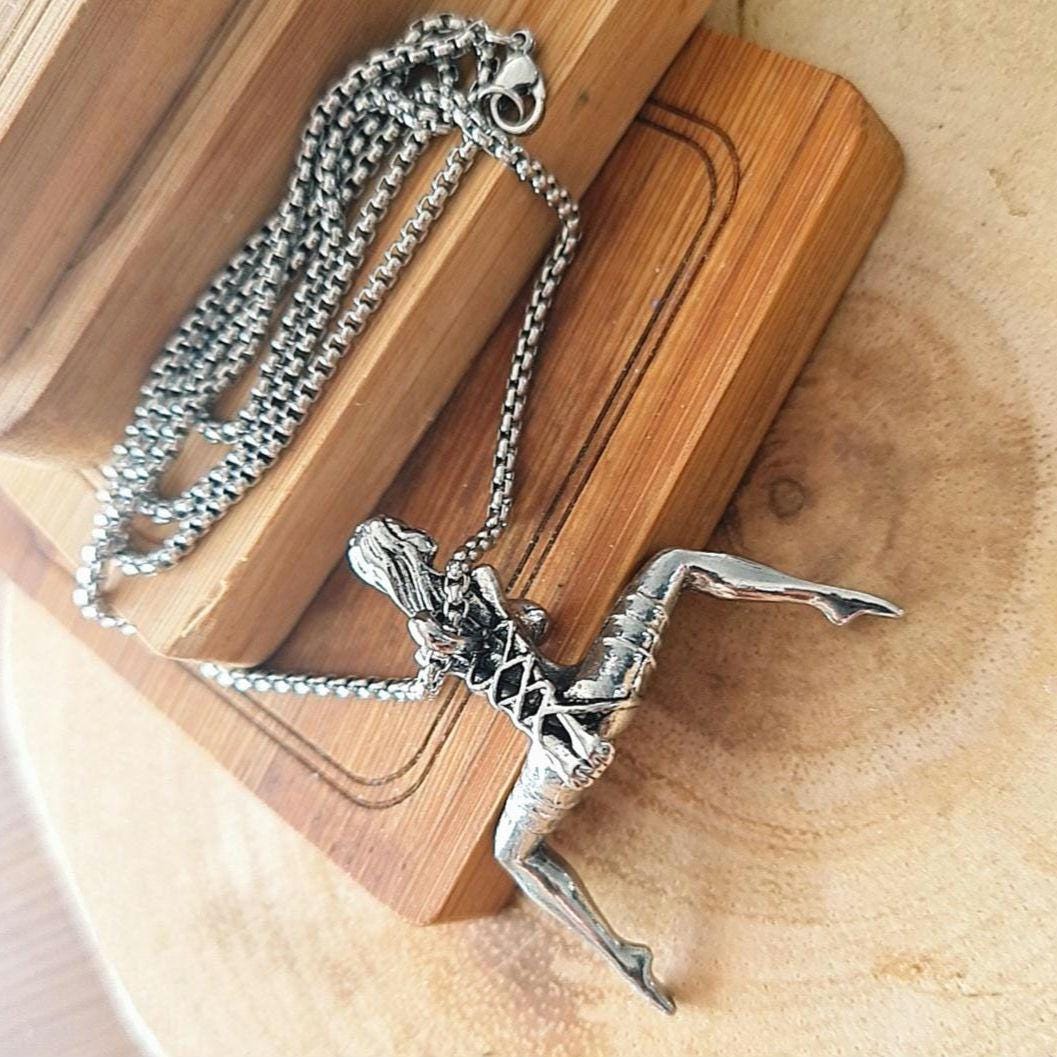 Oversized  nude Women Necklace, Hip Hop Cosplay Jewelry For Men& Women