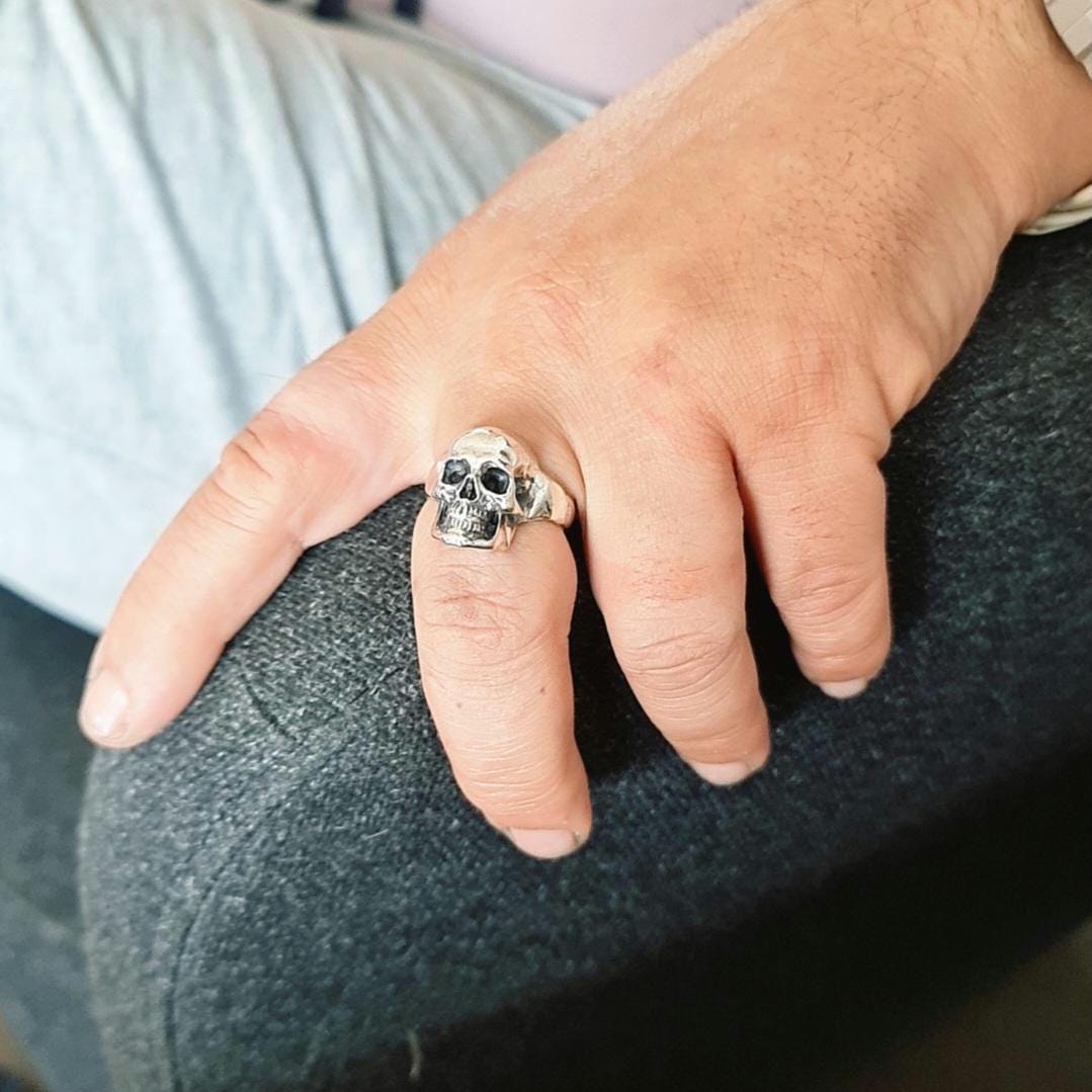 Biker classic skull Ring-Edgy design-925 silver-Perfect accessory for bikers. Solid & sturdy Rock n roll