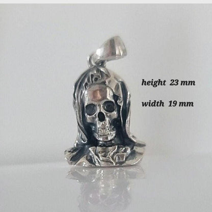 La Santa Muerte  Silver Skull Pendant - Warrior  Protector of Souls  joyería gótica