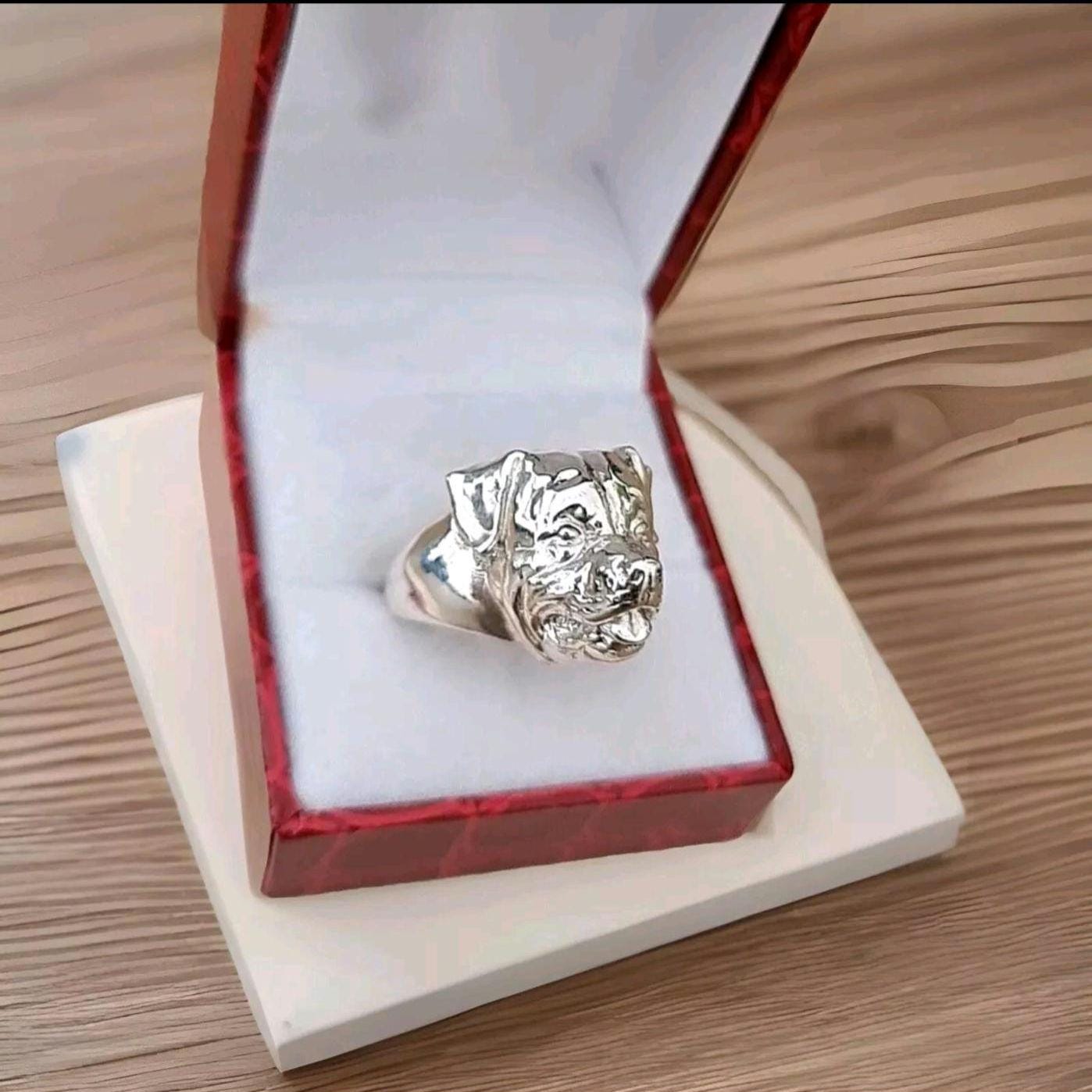 Handmade Rottweiler Ring: Detailed 925 Sterling Silver Dog Jewelry