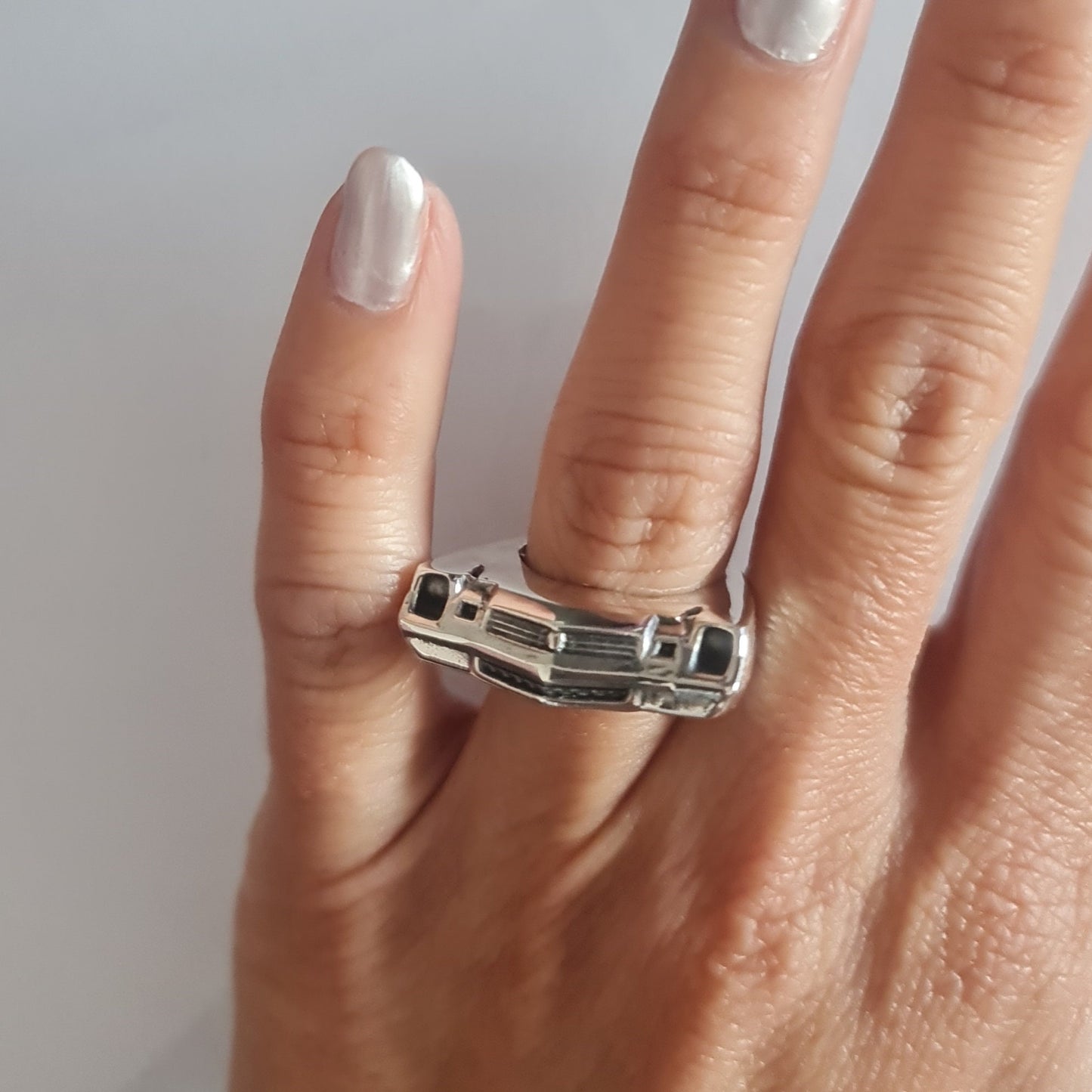 Handmade Silver 1979 Classic Car Ring: Bold Automotive Jewelry