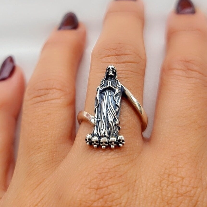 La Santa Muerte Ring 925 Silver - Beautifully Crafted Saint Death- Symbolizes a protector of the dead