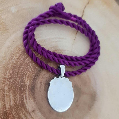 Frida Kahlo Pendant Necklace: 925 Sterling Silver, Iconic Mexican Painter