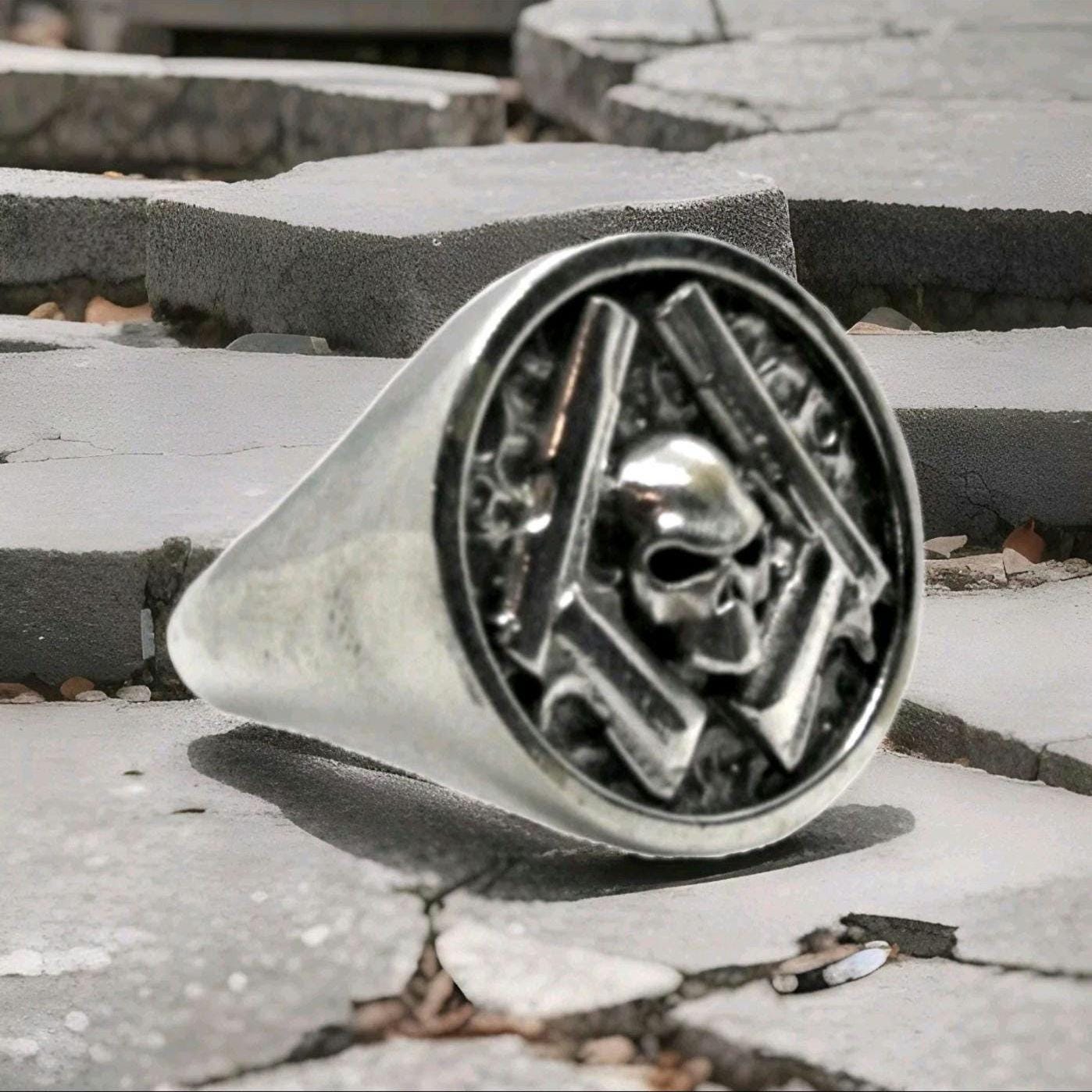 Skull & Guns silver Ring – Bold Biker Jewelry for Men – Rebel Outlaw Motorcycle Gift, Unique Design
