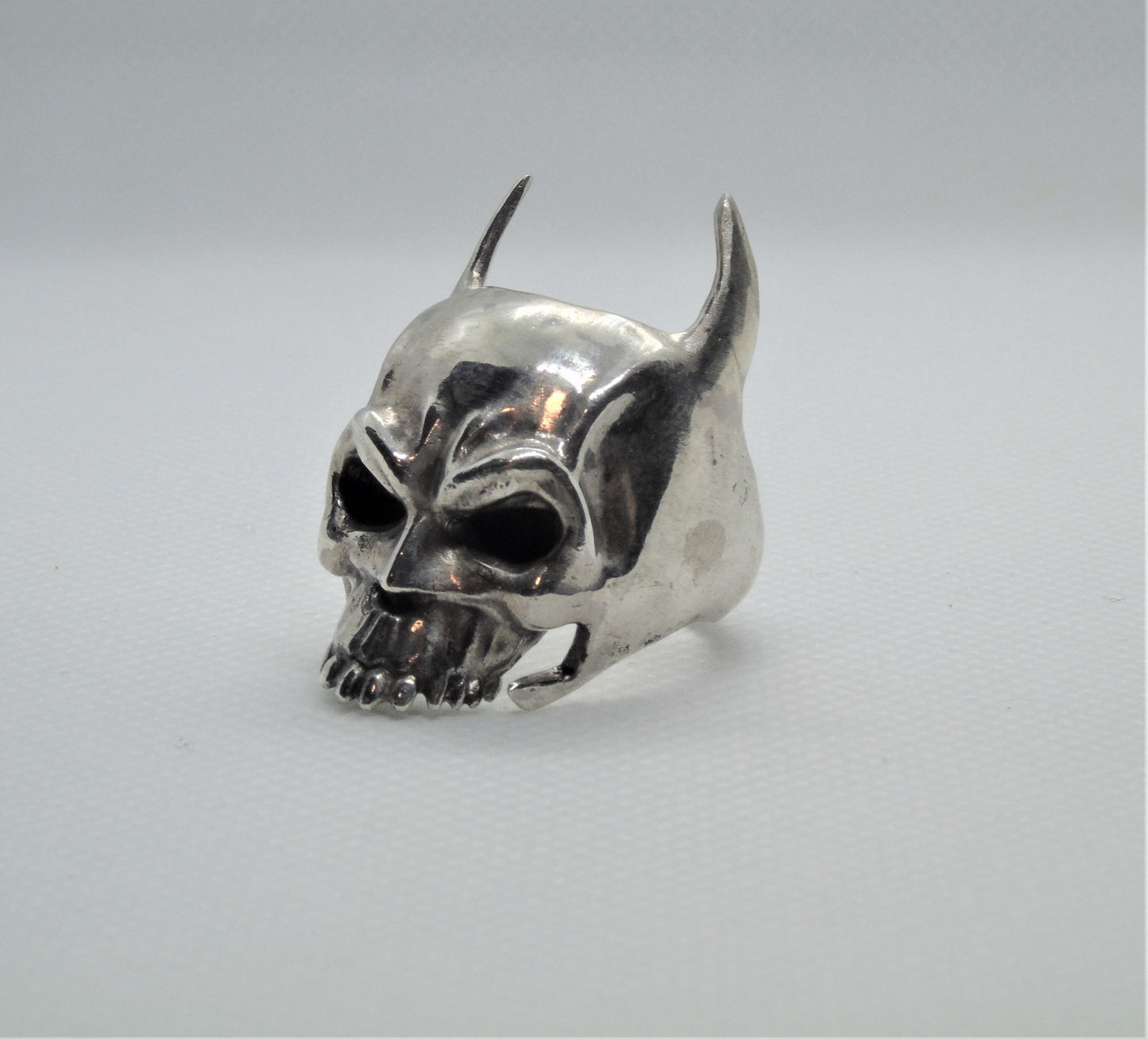 Handmade 925 Silver Bat Skull Ring: Gothic Biker Accessory