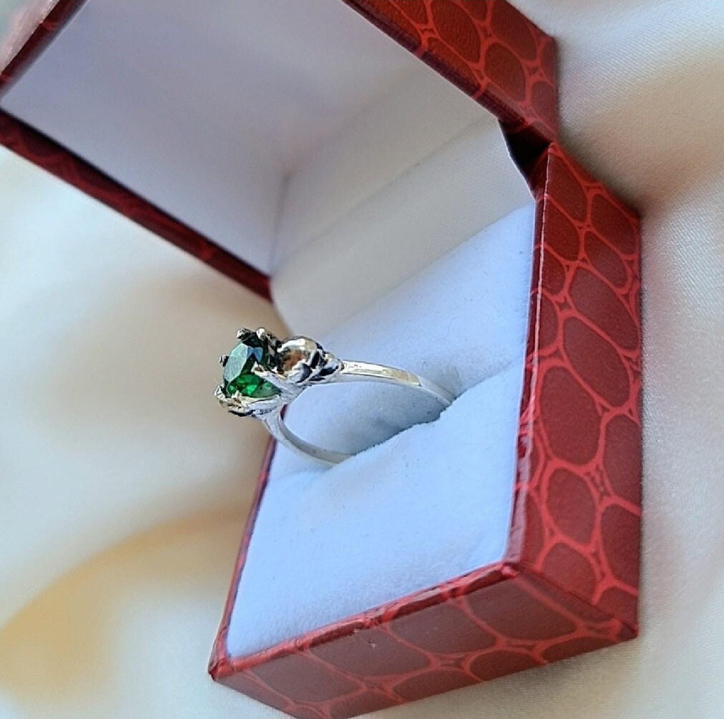 Sterling Silver Skull Solitaire Ring: Gothic Zircon Stone