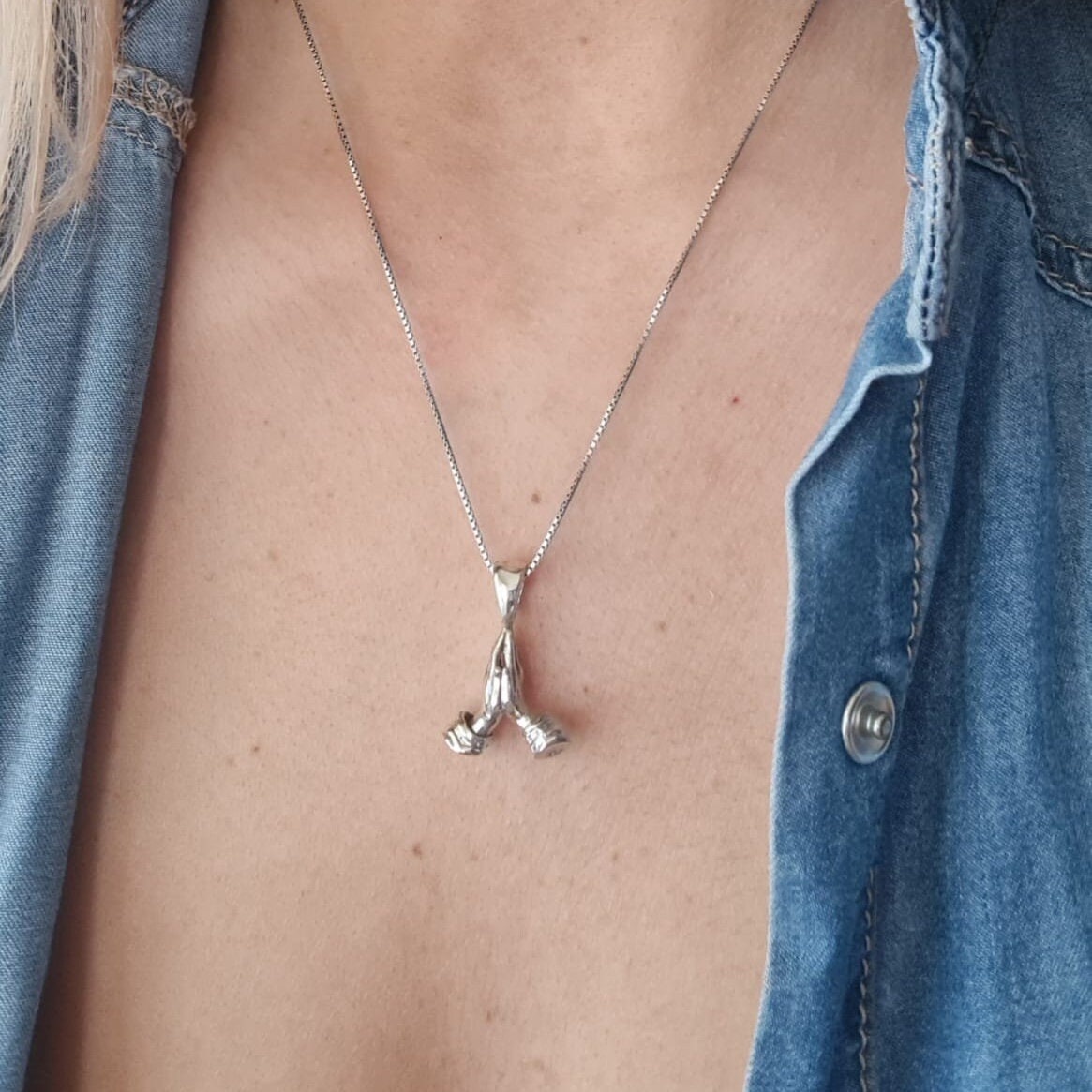 Sterling Silver Praying Hands Pendant: Victorian Style Faith Jewelry