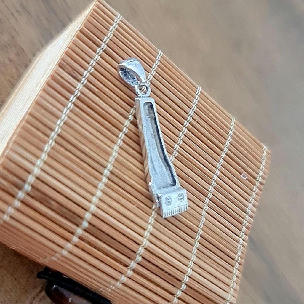Electric Razor-Barber's Signet  Sterling Silver - Perfect Gift for the Modern Gentlemen Who Love Traditional Style and Precision