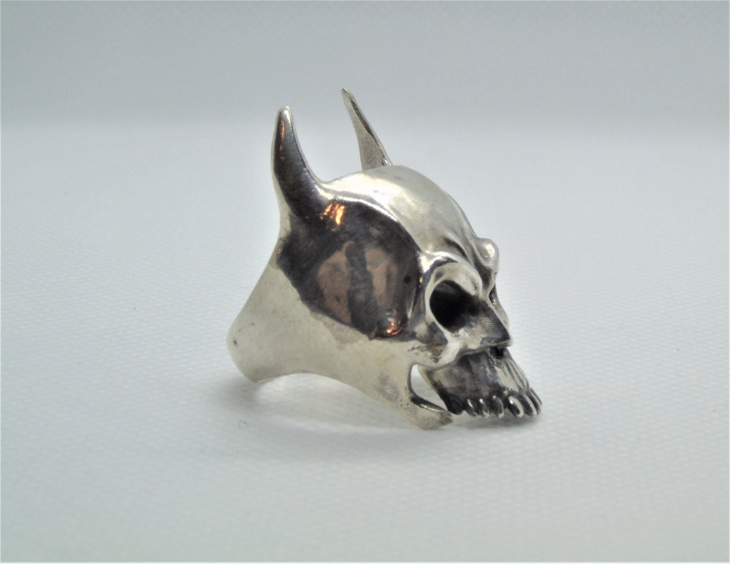 Handmade 925 Silver Bat Skull Ring: Gothic Biker Accessory