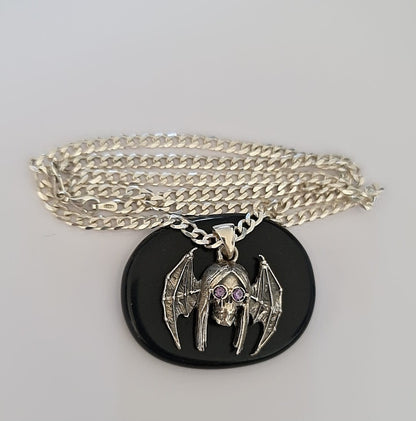 🦇 Ozzy Osbourne “Bat Skull” Tribute Pendant – Sterling Silver Gothic Necklace with Amethyst Sunglasses