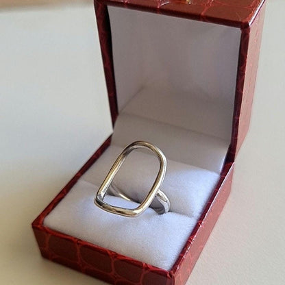 Handmade Sterling Silver Oval Ring: Minimalist Geometric Jewelry