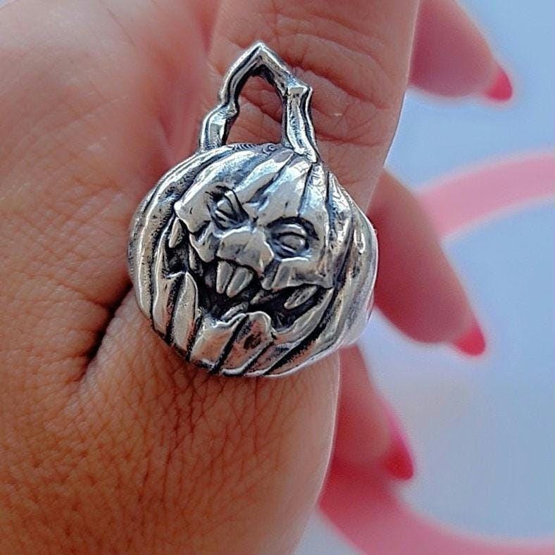 Jack-o'-Lantern Pumpkin ring -Spooky Halloween Jewelry- Handmade Sterling Silver