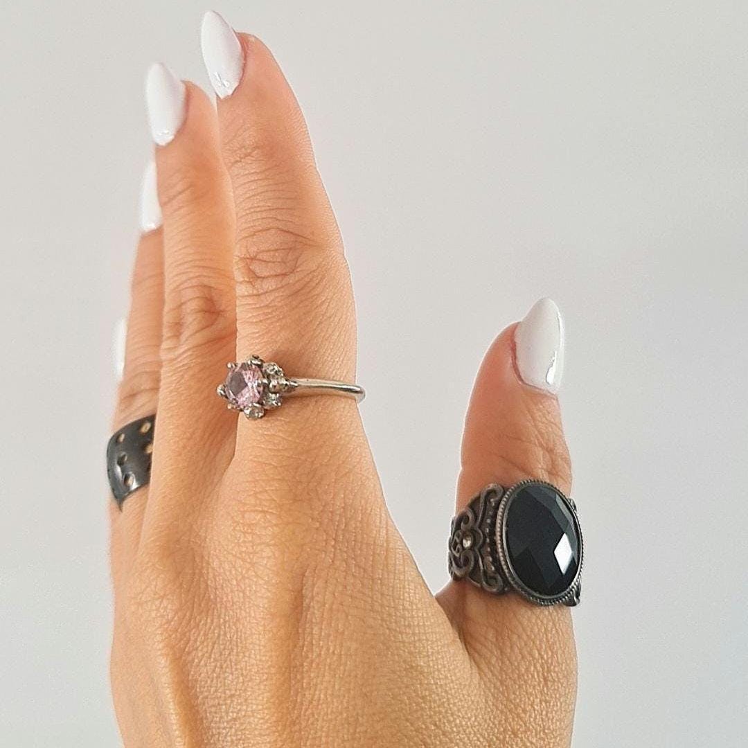 Sterling Silver Skull Solitaire Ring: Gothic Zircon Stone