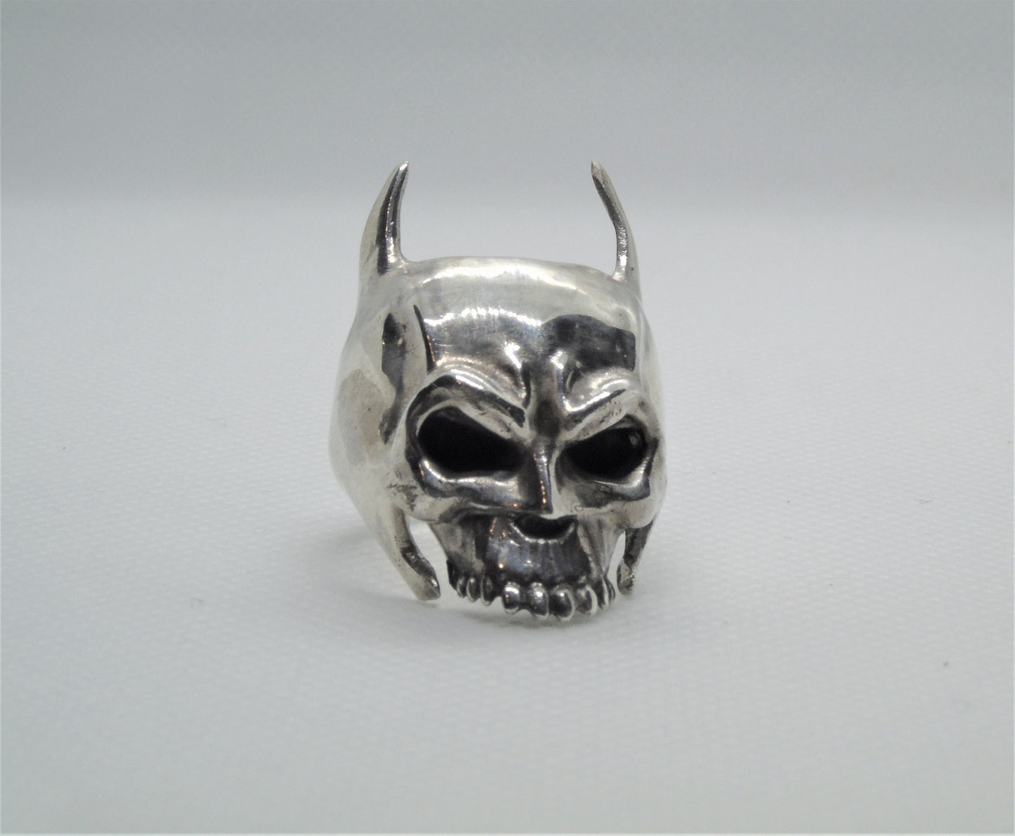Handmade 925 Silver Bat Skull Ring: Gothic Biker Accessory