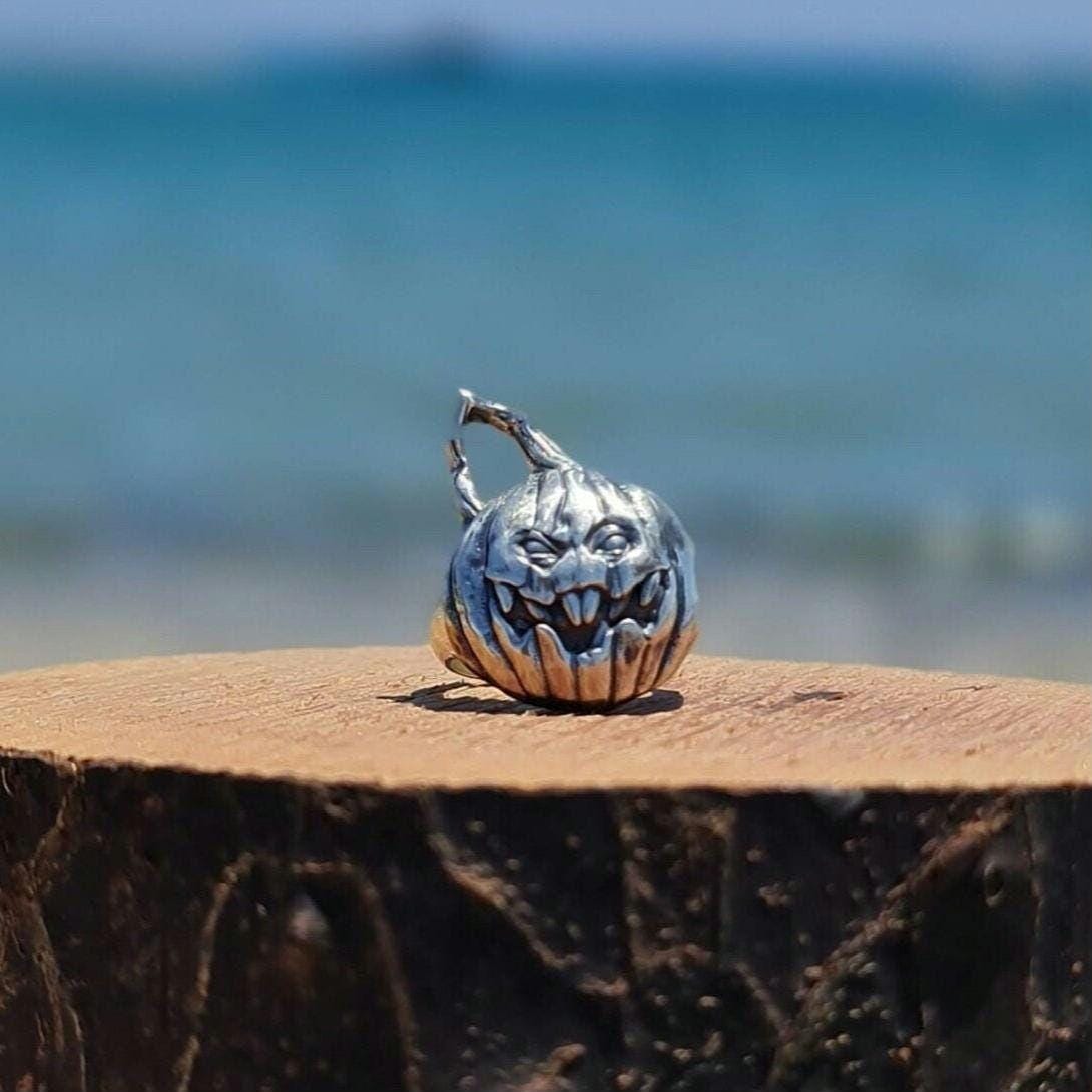 Jack-o'-Lantern Pumpkin ring -Spooky Halloween Jewelry- Handmade Sterling Silver
