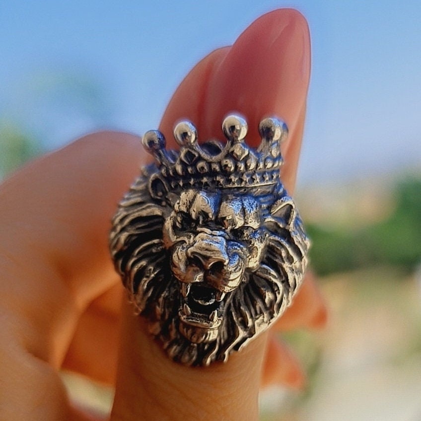 Handmade 925 Silver Lion Ring: Gothic Crown Ring