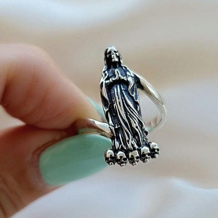 La Santa Muerte Ring 925 Silver - Beautifully Crafted Saint Death- Symbolizes a protector of the dead