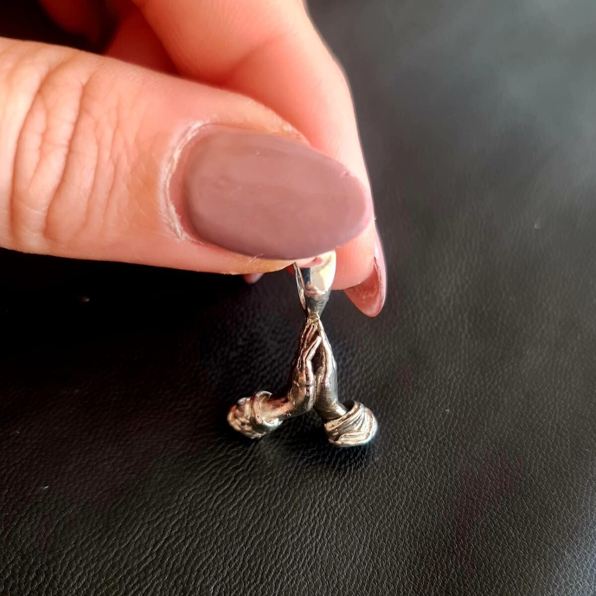 Sterling Silver Praying Hands Pendant: Victorian Style Faith Jewelry