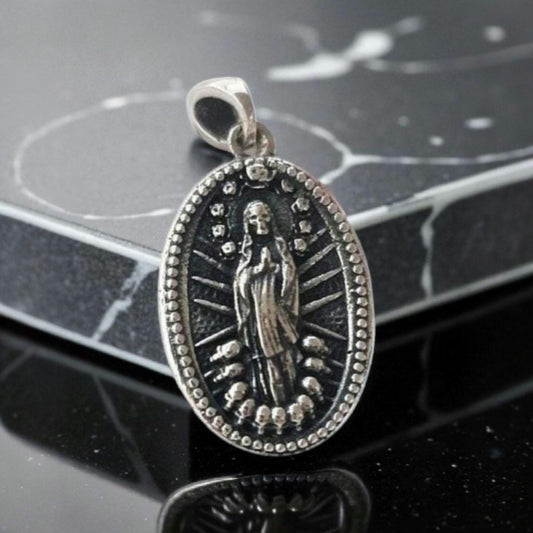 Handmade 925 Silver La Santa Muerte Pendant: Gothic Skull Jewelry