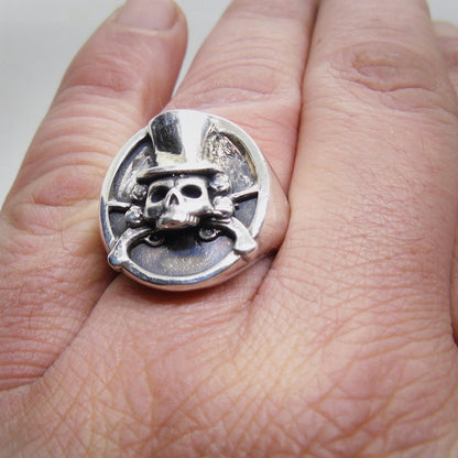 Guns & Roses Skull ring-Unique design-Biker ring-Handmade 925 Silver -20 grams-unique gift
