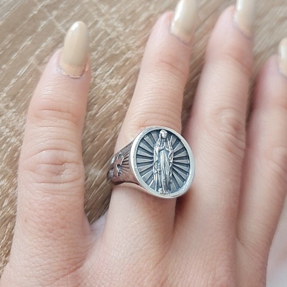 Virgin Mary's Embrace Ring - Holy Mother's Love  - Sterling Silver 925 -  Christian jewelry