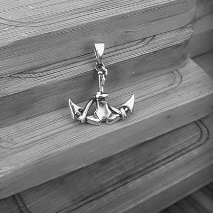 Sterling Silver Nautilus Anchor Pendant: League of Legends Gamer Necklace