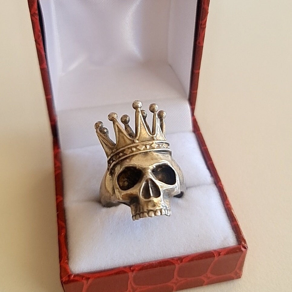 Handmade 925 Silver Skull Ring with Crown: Gothic Biker Jewelry