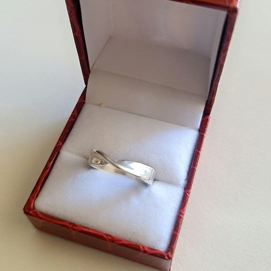 Sterling Silver Mobius Ring: Minimalist Twisted Band