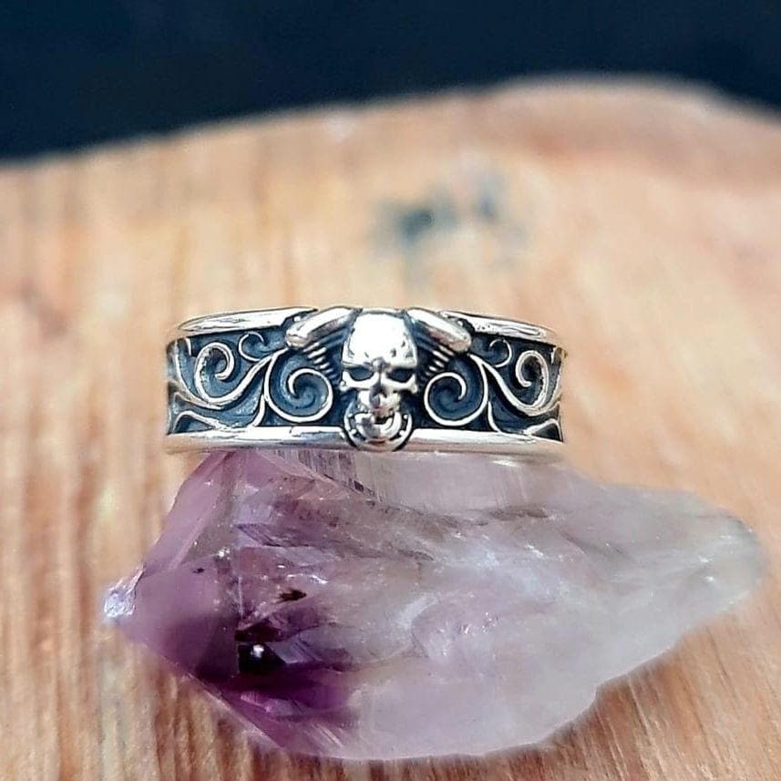 Skull and Engine with ornaments Ring-Edgy design-Handmade 925 silver-Perfect accessory for bikers.