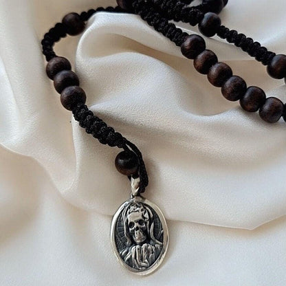 Handcrafted 925 Silver Santa Muerte Skull Pendant: Gothic Jewelry