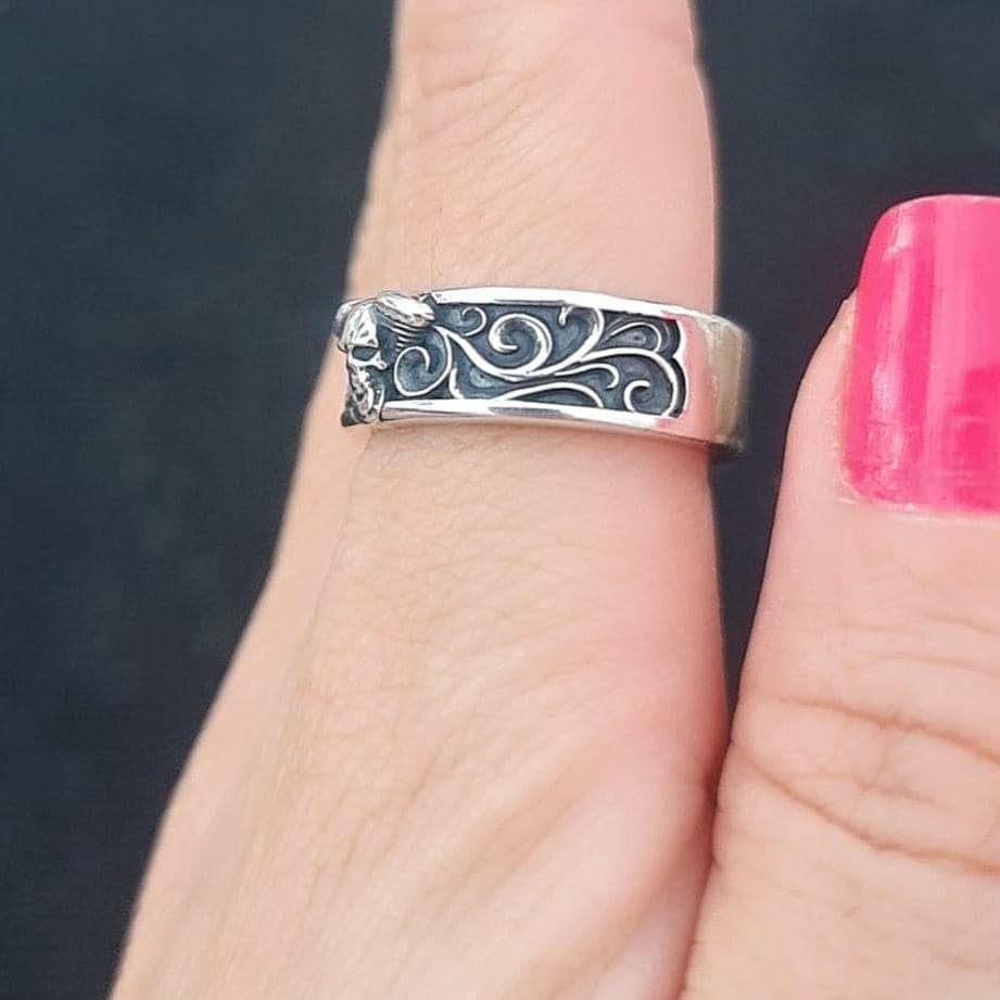 Skull and Engine with ornaments Ring-Edgy design-Handmade 925 silver-Perfect accessory for bikers.