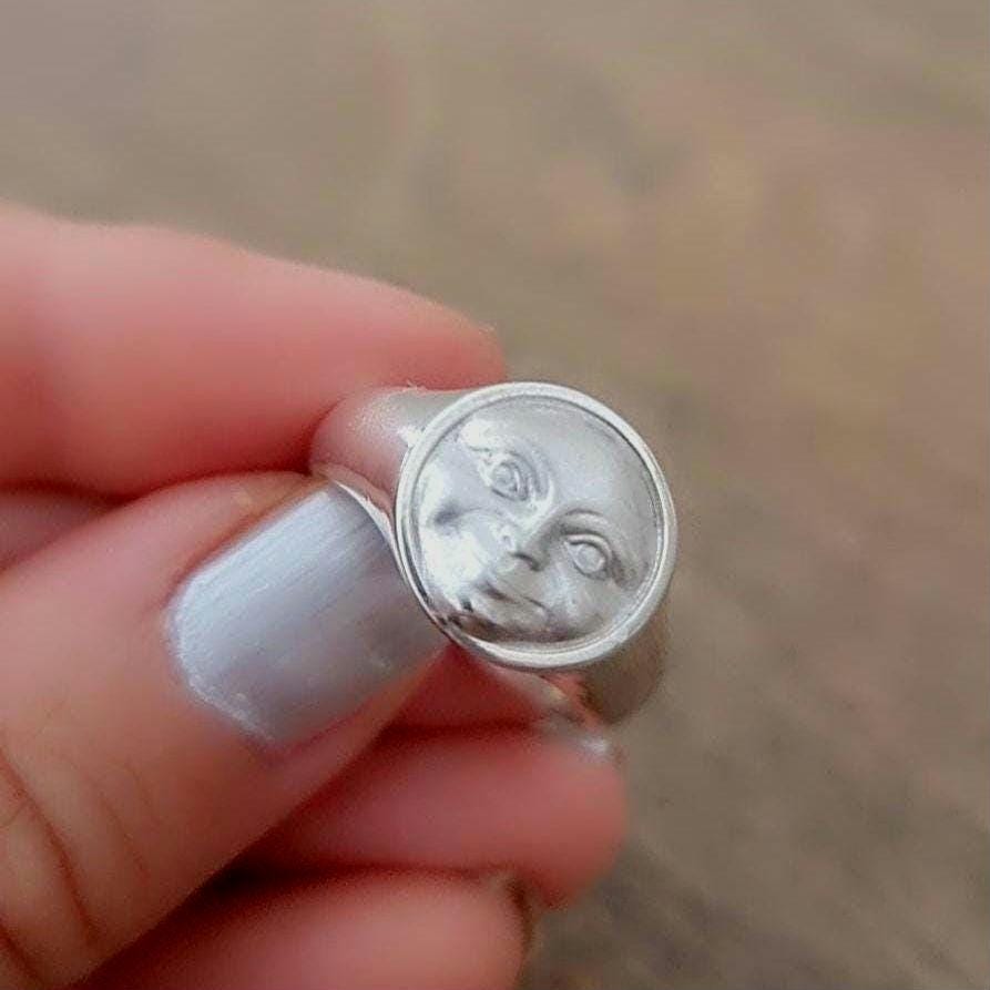 Silver Full Moon Face Ring: Celestial Jewelry