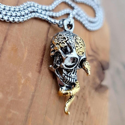 Snake & Skull gothic  Necklace - Fashionable   Gift, Hip Hop Cosplay Jewelry